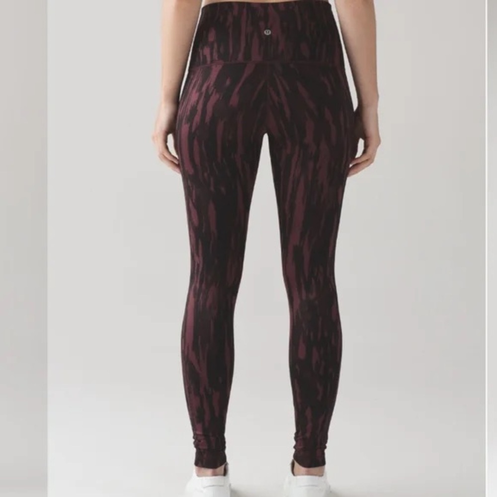 LULU LEMON | winder under high rise tight | size 6